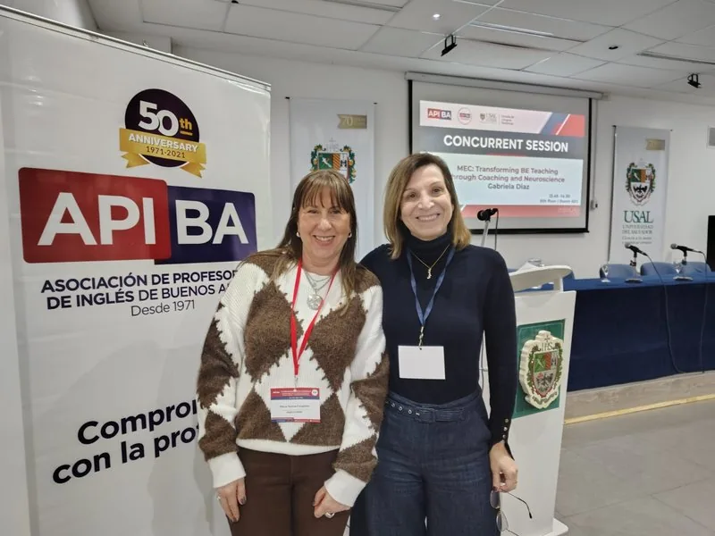 María Teresa Cangiano junto a colegas en las sesiones del congreso