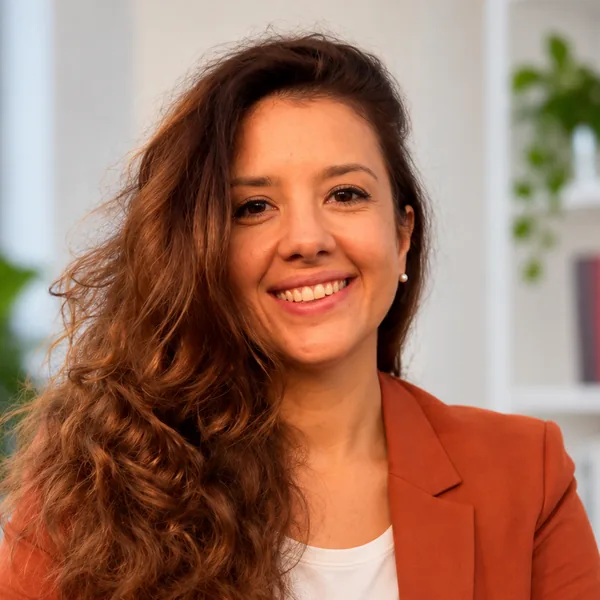 Elisa Testa Tacchino, traductora de inglés a español de Pathsline